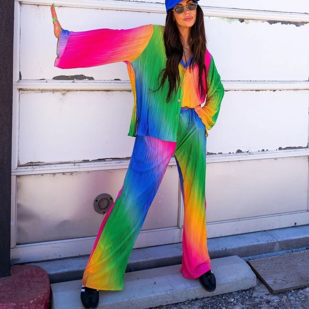 Dressed in Lala Long Sleeve Plissé Set in Prismatic Rainbow - 3XL - Picture 1 of 3
